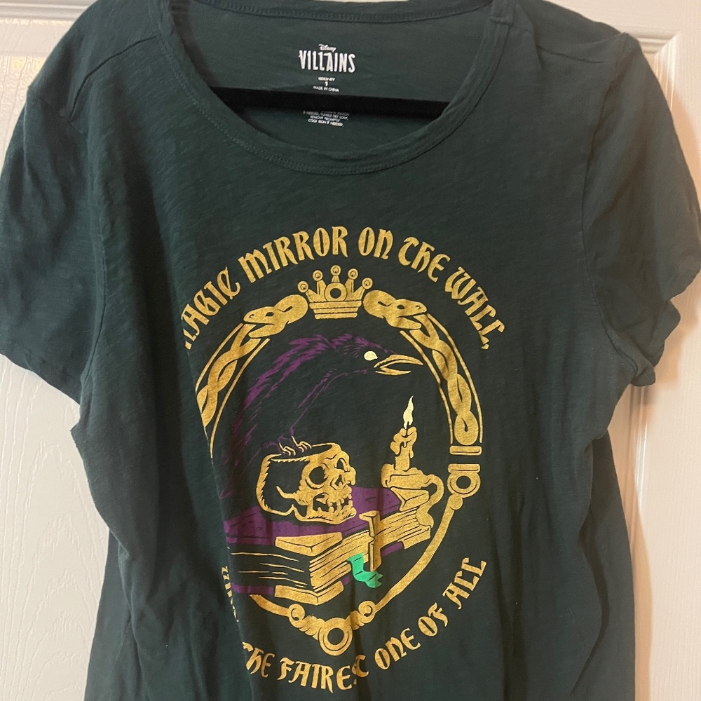 Disney Villains Crew Neck Tee - Cotton Magic Mirror size 1X (14-16) - Picture 4 of 5
